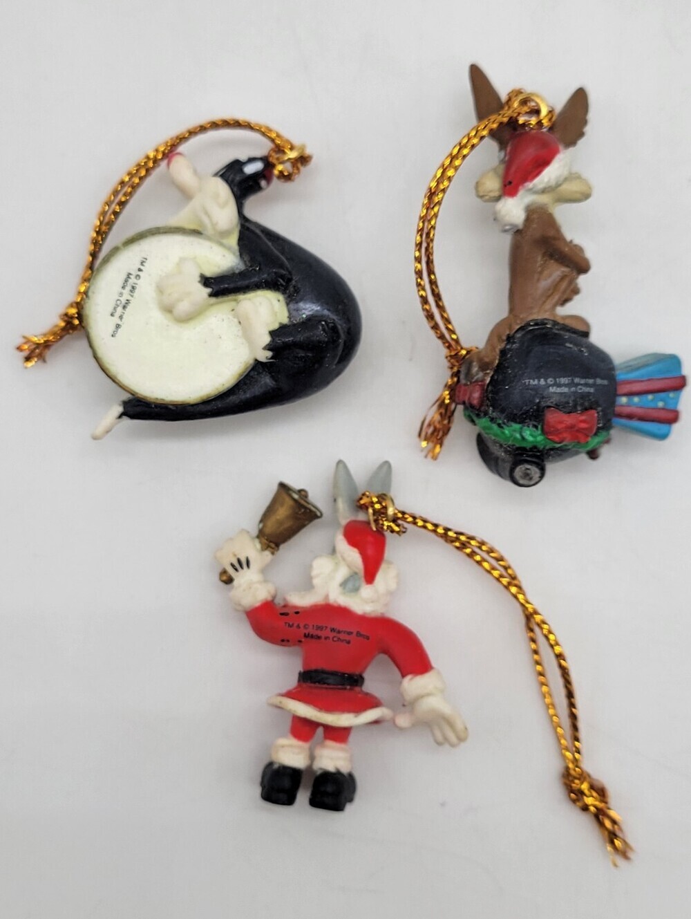 Vintage Mini 3 Christmas Figurines Warner Bross 1997 Coyote Sylvester Bunny RARE - Picture 2 of 5
